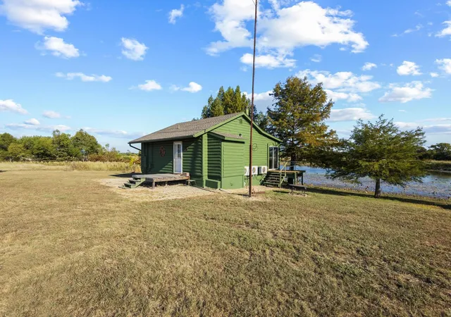 Homes for sale in Honey Grove, TX | 300 County Road 27100, Honey Grove, TX 75446 | MLS# 21095091