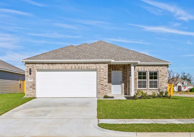Photo 1 of Sale Pending at 1001 Park Oak Ln, Crowley, TX 76036 | MLS# 21095372 | Listing updated on 2026-10-05