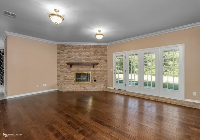 Photo 3 of Single family home for sale at 8350 Jefferson Paige Rd, Shreveport, LA 71119 | MLS# 21095647 | Listing updated on 2026-08-26