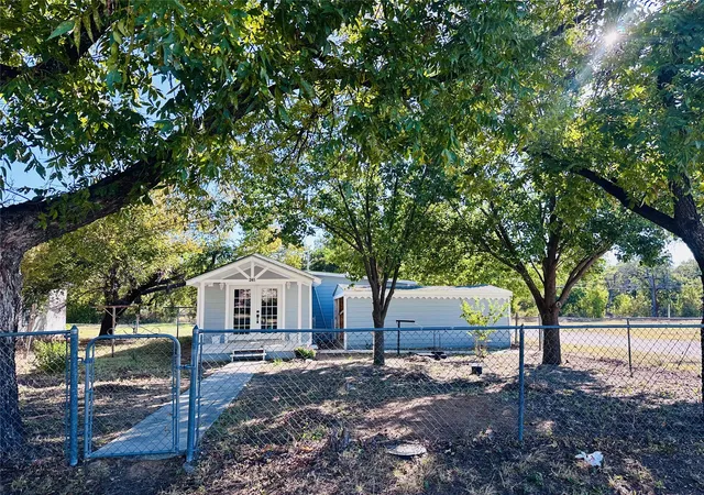 Homes for sale in Cross Plains, TX | 241 S Avenue D, Cross Plains, TX 76443 | MLS# 21096039