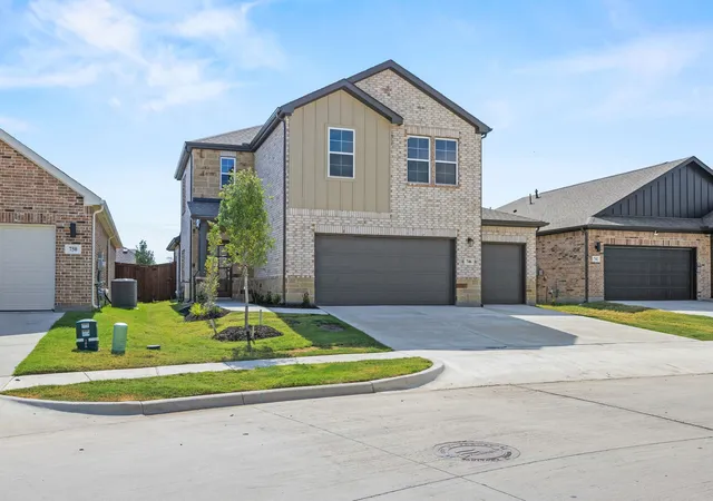 Photo 1 of Single family home for sale at 746 Carson Dr, Forney, TX 75126 | MLS# 21096396 | Listing updated on 2026-10-06