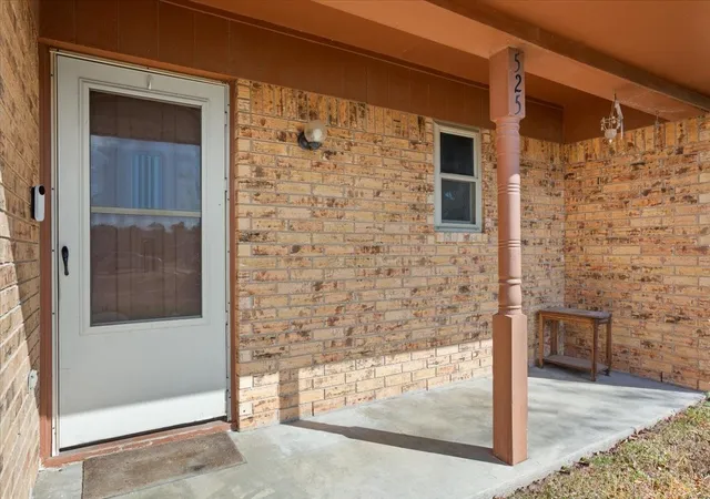 Photo 3 of Single family home for sale at 525 San Antonio St, Marlin, TX 76661 | MLS# 21096537 | Listing updated on 2026-08-18