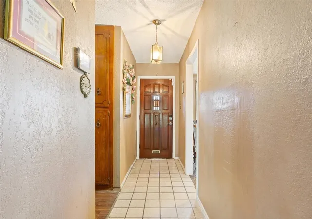 Photo 4 of Single family home for sale at 525 San Antonio St, Marlin, TX 76661 | MLS# 21096537 | Listing updated on 2026-08-18