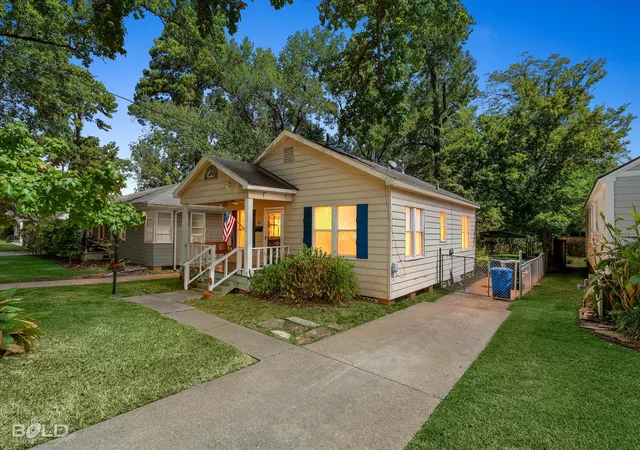 Photo 1 of Single family home for sale at 3853 Maryland Ave, Shreveport, LA 71106 | MLS# 21096577 | Listing updated on 2026-09-27