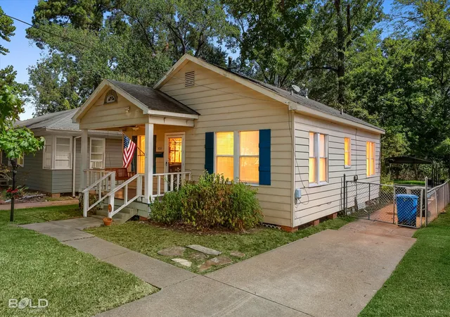 Photo 2 of Single family home for sale at 3853 Maryland Ave, Shreveport, LA 71106 | MLS# 21096577 | Listing updated on 2026-09-27