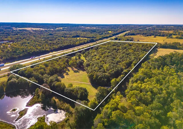 Land for sale at Tbd Interstate 45, Fairfield, TX 75840 | MLS# 21096293