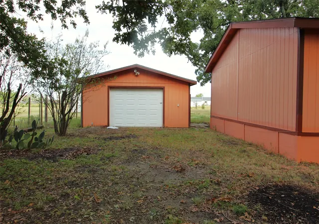 Photo 3 of Sale Pending at 5199 Timarron Dr, Scurry, TX 75158 | MLS# 21097117 | Listing updated on 2026-10-01