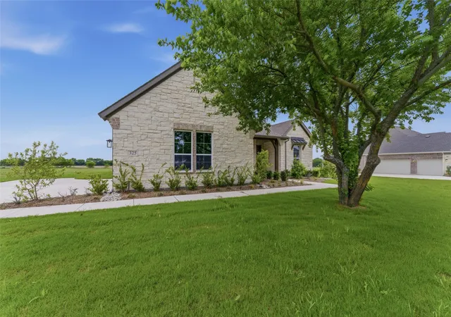 Homes for sale in Leonard, TX | 325 Cobb Rd, Leonard, TX 75452 | MLS# 21097204