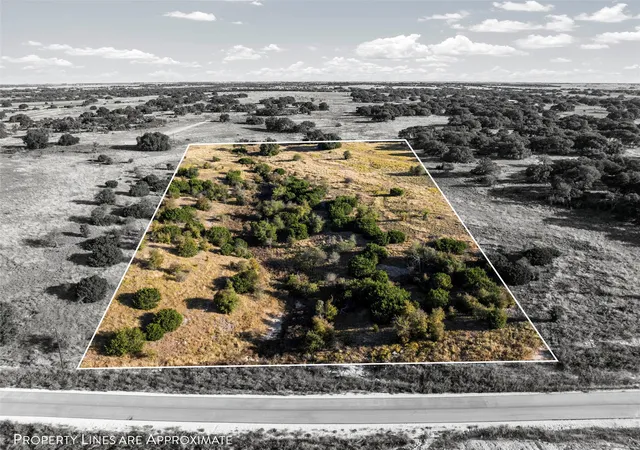 1st image of 205 Yellowstone Dr, Oglesby, TX 76561 | MLS# 21093714