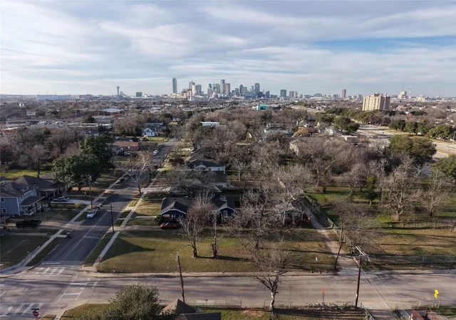 Photo 3 of Land for sale at 1627 E Woodin Blvd, Dallas, TX 75203 | MLS# 21097537 | Listing updated on 2026-07-15