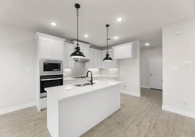 Photo 3 of Sale Pending at 655 Sandiford Ct, Mansfield, TX 76063 | MLS# 21097570 | Listing updated on 2026-10-05