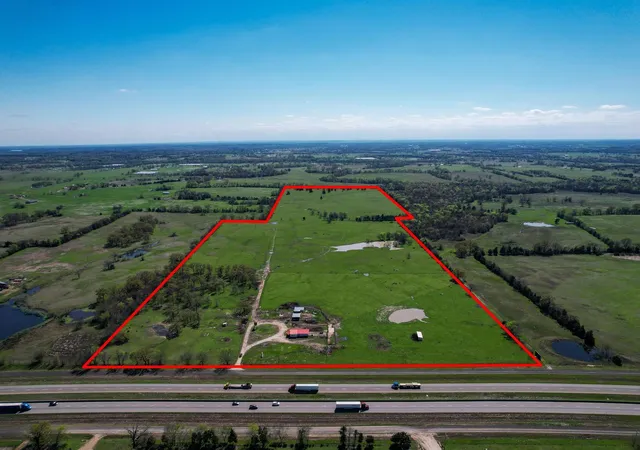 Photo 2 of Land for sale at 2110 Sw Access Rd, Mount Vernon, TX 75457 | MLS# 21092081 | Listing updated on 2026-07-24