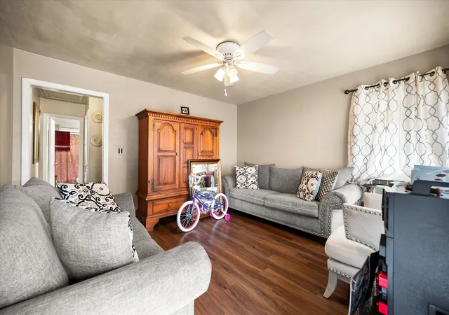 Homes for sale in Fort Worth, TX | 2705 34th St, Fort Worth, TX 76106 | MLS# 21097316