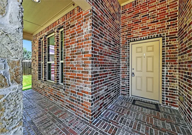 Photo 3 of Single family home for sale at 405 Roger Graves Cir, Mc Kinney, TX 75072 | MLS# 21098403 | Listing updated on 2026-08-26