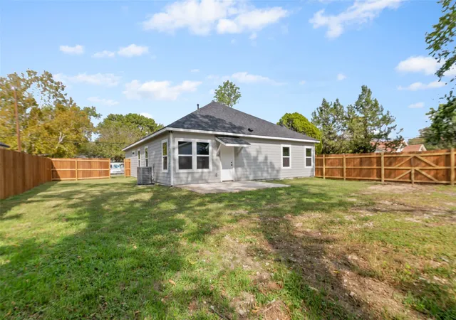 Homes for sale in Gainesville, TX | 1522 Harris St, Gainesville, TX 76240 | MLS# 21098799