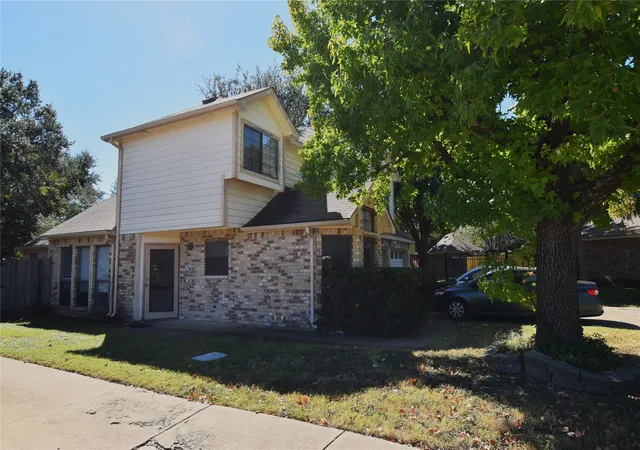 Photo 2 of Single family home for sale at 1722 Twin Court Pl, Garland, TX 75044 | MLS# 21098827 | Listing updated on 2026-09-23