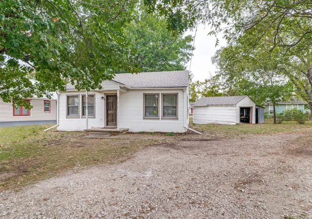 Homes for sale in Caddo Mills, TX | 2207 Drake St, Caddo Mills, TX 75135 | MLS# 21098686