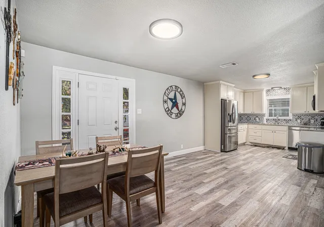 Photo 4 of Single family home for sale at 807 Poindexter Ave, Cleburne, TX 76033 | MLS# 21096741 | Listing updated on 2026-08-28