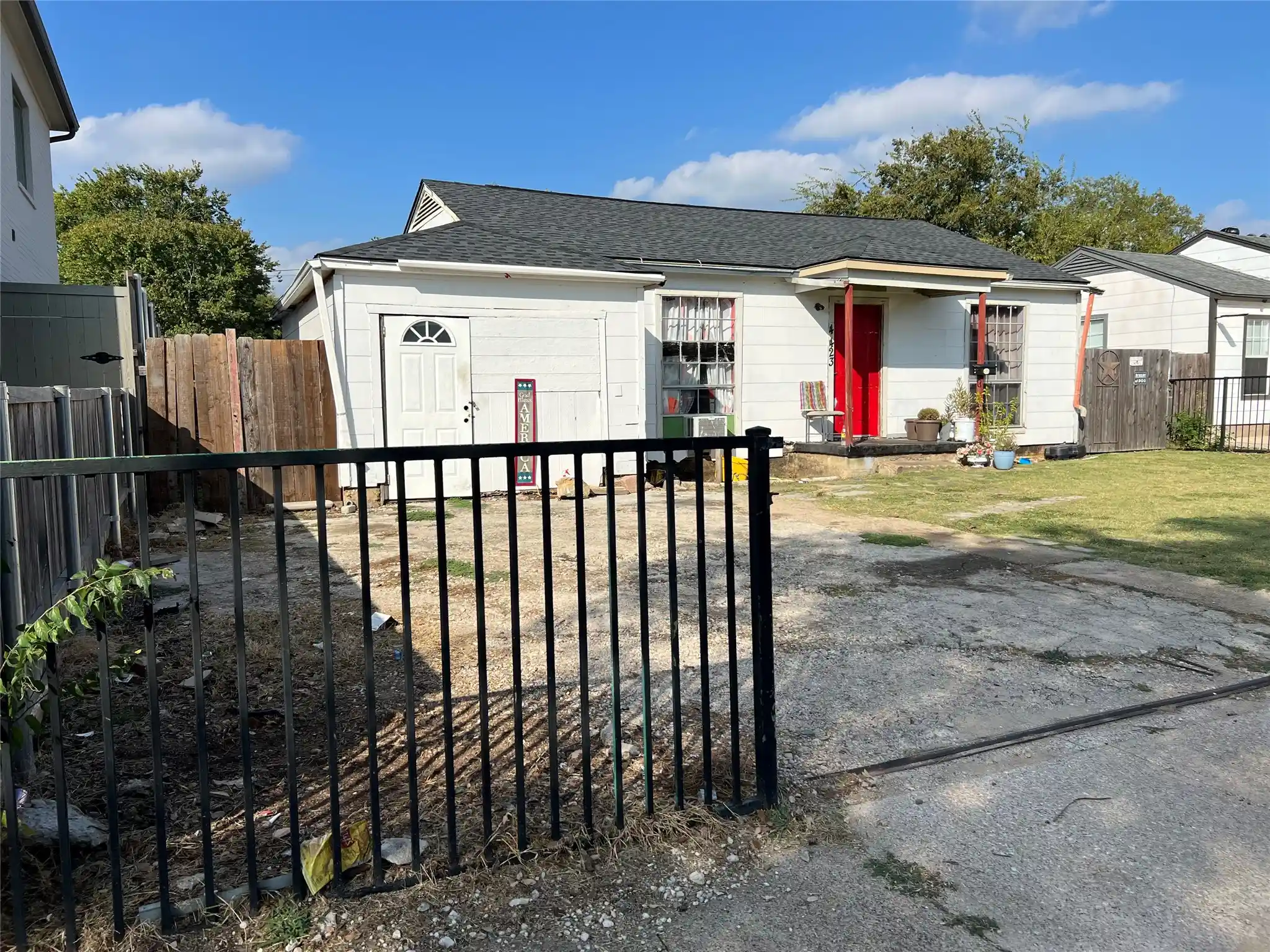 Photo 1 of Single family home for sale at 4423 Hopkins Ave, Dallas, TX 75209 | MLS# 21098783 | Listing updated on 2025-10-30