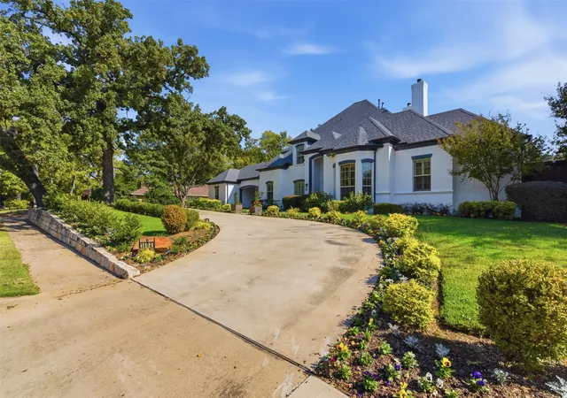 Homes for sale in Dallas, TX | 1404 Sylvan Ave, Dallas, TX 75208 | MLS# 21099331