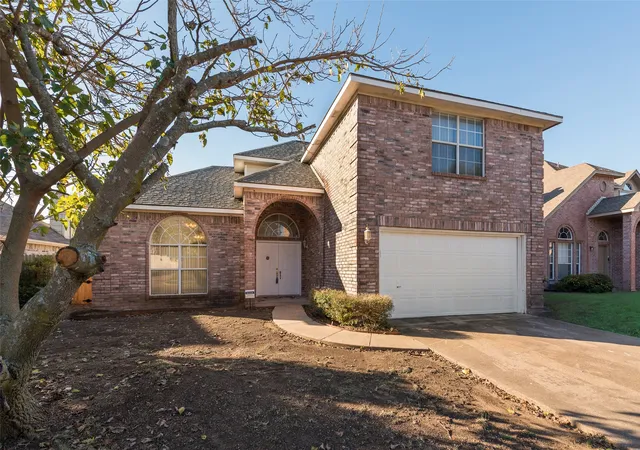 1st image of 232 W Willow Creek Dr, Glenn Heights, TX 75154 | MLS# 21099691