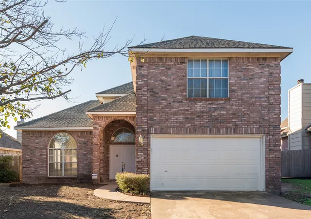 2nd image of 232 W Willow Creek Dr, Glenn Heights, TX 75154 | MLS# 21099691