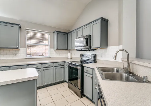 Homes for sale in Corinth, TX | 2408 Graystone Ln, Corinth, TX 76210 | MLS# 21099714