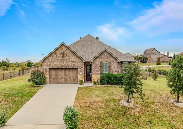 Photo 2 of Sale Pending at 2604 Sunset Bay Ln, Nevada, TX 75173 | MLS# 21099807 | Listing updated on 2026-07-15
