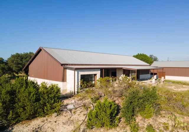Photo 3 of House for sale at 388 Cr 3500, Lampasas, TX 76550 | MLS# 21099457 | Listing updated on 2026-07-18
