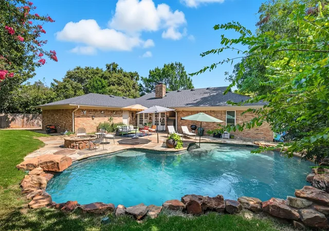 2nd image of 3904 Stonehenge Rd, Fort Worth, TX 76109 | MLS# 21100302