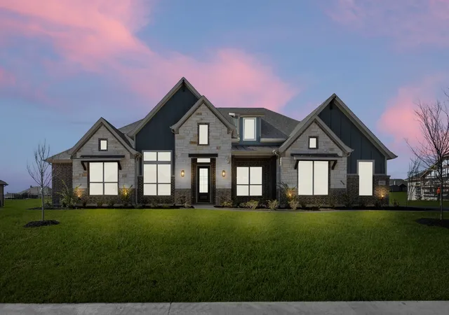 Photo 1 of Sale Pending at 9312 Wood Duck Dr, Justin, TX 76247 | MLS# 21100384 | Listing updated on 2026-08-28