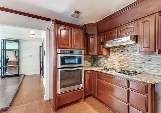 Photo 4 of Sale Pending at 3844 Diamond Loch W, North Richland Hills, TX 76180 | MLS# 21100929 | Listing updated on 2026-07-10