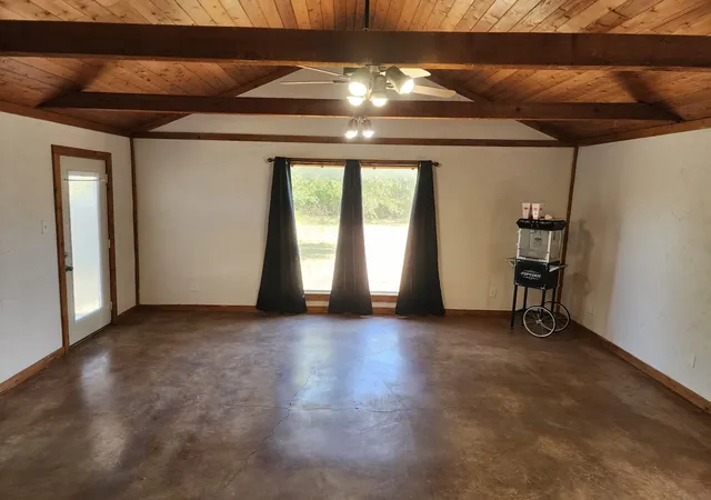 Homes for sale in Breckenridge, TX | 200 Pembrook Dr, Breckenridge, TX 76424 | MLS# 21101121