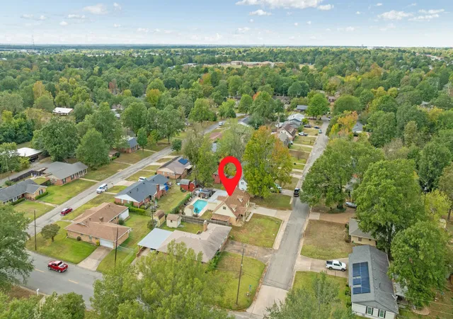 Photo 3 of Single family home for sale at 3276 Cleveland St, Paris, TX 75460 | MLS# 21101240 | Listing updated on 2026-08-18