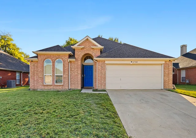Photo 1 of Single family home for sale at 2700 Wandering Oak Dr, Corinth, TX 76208 | MLS# 21101650 | Listing updated on 2026-08-30