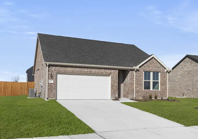 Photo 2 of Sale Pending at 1404 Centerline Dr, Nevada, TX 75173 | MLS# 21101681 | Listing updated on 2026-07-05