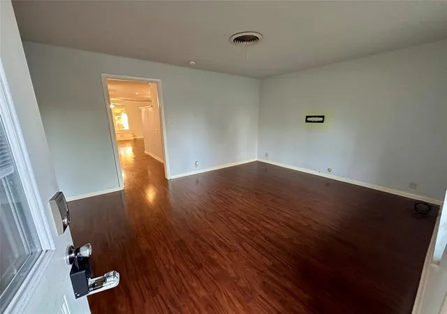 Photo 2 of Single family home for sale at 107 N Arkansas St, Seymour, TX 76380 | MLS# 21101900 | Listing updated on 2026-09-28