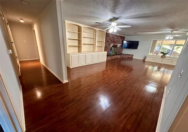 Photo 3 of Single family home for sale at 107 N Arkansas St, Seymour, TX 76380 | MLS# 21101900 | Listing updated on 2026-09-28