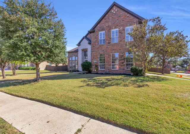 Photo 3 of Single family home for sale at 4306 Mitchell Ln, Rowlett, TX 75088 | MLS# 21101565 | Listing updated on 2026-07-30