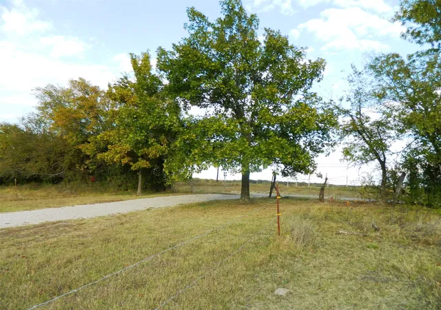 Photo 3 of House for sale at 6323 Fm 896 Hwy, Leonard, TX 75452 | MLS# 21098586 | Listing updated on 2026-08-17