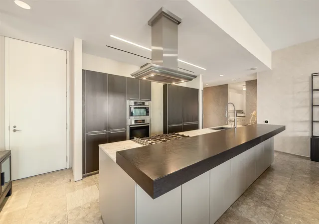 Homes for sale in Dallas, TX | 1717 Arts Plaza #2202, Dallas, TX 75201 | MLS# 21099068