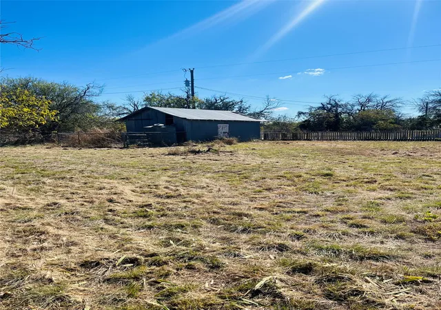 Homes for sale in Comanche, TX | 200 County Road 187, Comanche, TX 76442 | MLS# 21102563