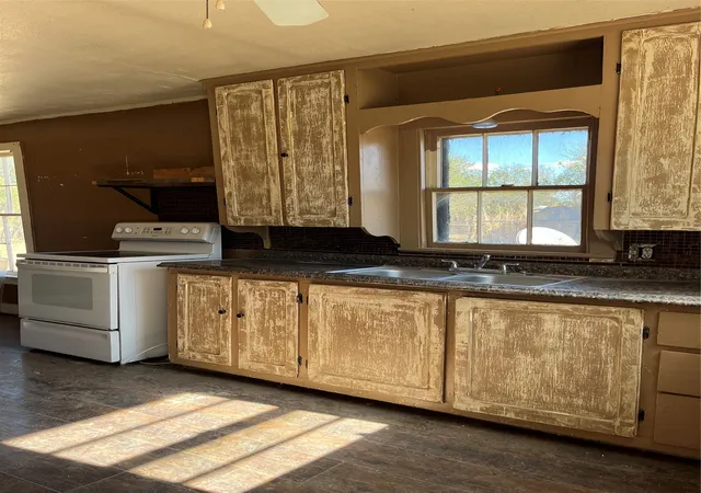 Homes for sale in Comanche, TX | 200 County Road 187, Comanche, TX 76442 | MLS# 21102563