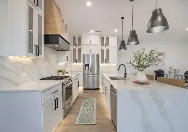 Photo 3 of Single family home for sale at 2003 Hearne Ave, Dallas, TX 75208 | MLS# 21100738 | Listing updated on 2026-10-03
