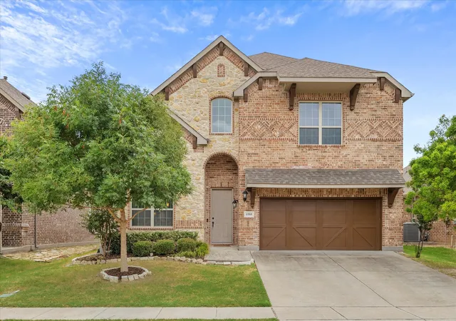 Photo 2 of Single family home for sale at 1555 Sonnet Dr, Forney, TX 75126 | MLS# 21102589 | Listing updated on 2026-08-28