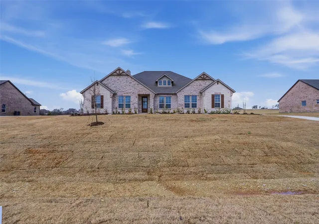 Photo 2 of Sale Pending at 810 Valley Ridge Rd, Van Alstyne, TX 75495 | MLS# 21102268 | Listing updated on 2026-07-27