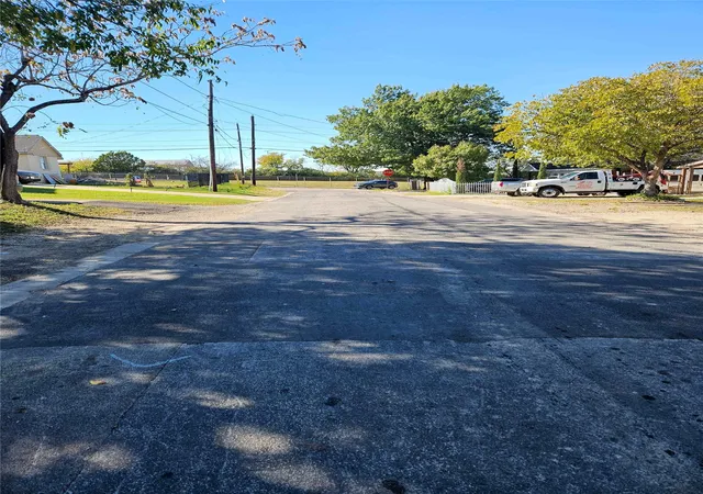 Photo 18 of Sale Pending at 1708 Walmsley Ave, Dallas, TX 75208 | MLS# 21099345 | Listing updated on 2026-07-21