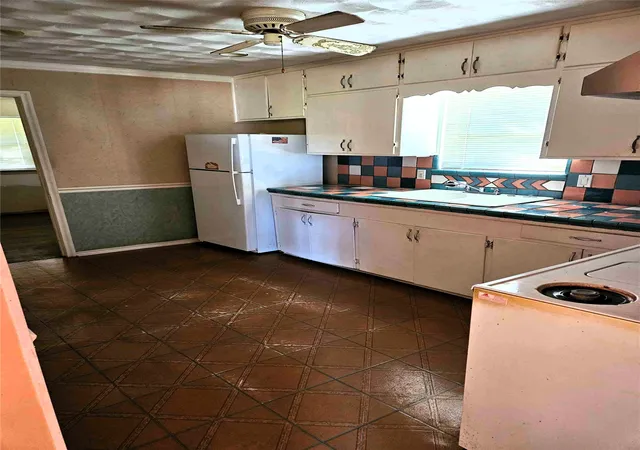 Photo 2 of Sale Pending at 1708 Walmsley Ave, Dallas, TX 75208 | MLS# 21099345 | Listing updated on 2026-07-21