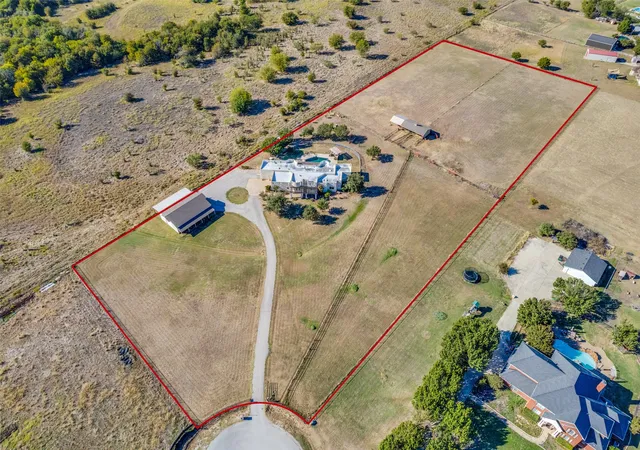 Photo 2 of Single family home for sale at 5040 Wind Hill Ct, Fort Worth, TX 76179 | MLS# 21103219 | Listing updated on 2026-09-15