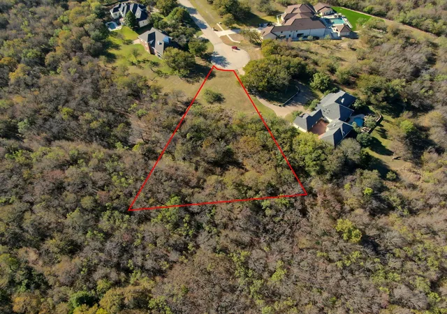 Photo 2 of Land for sale at 2961 Sonterra Dr, Cedar Hill, TX 75104 | MLS# 21103529 | Listing updated on 2026-07-22